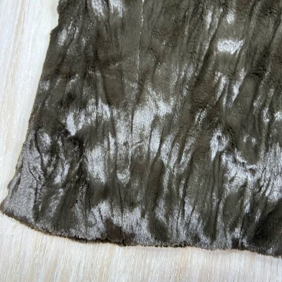 Banana Republic Soft Faux Fur Sleeveless Button Snap Lined Layering Vest Medium - Picture 12 of 16
